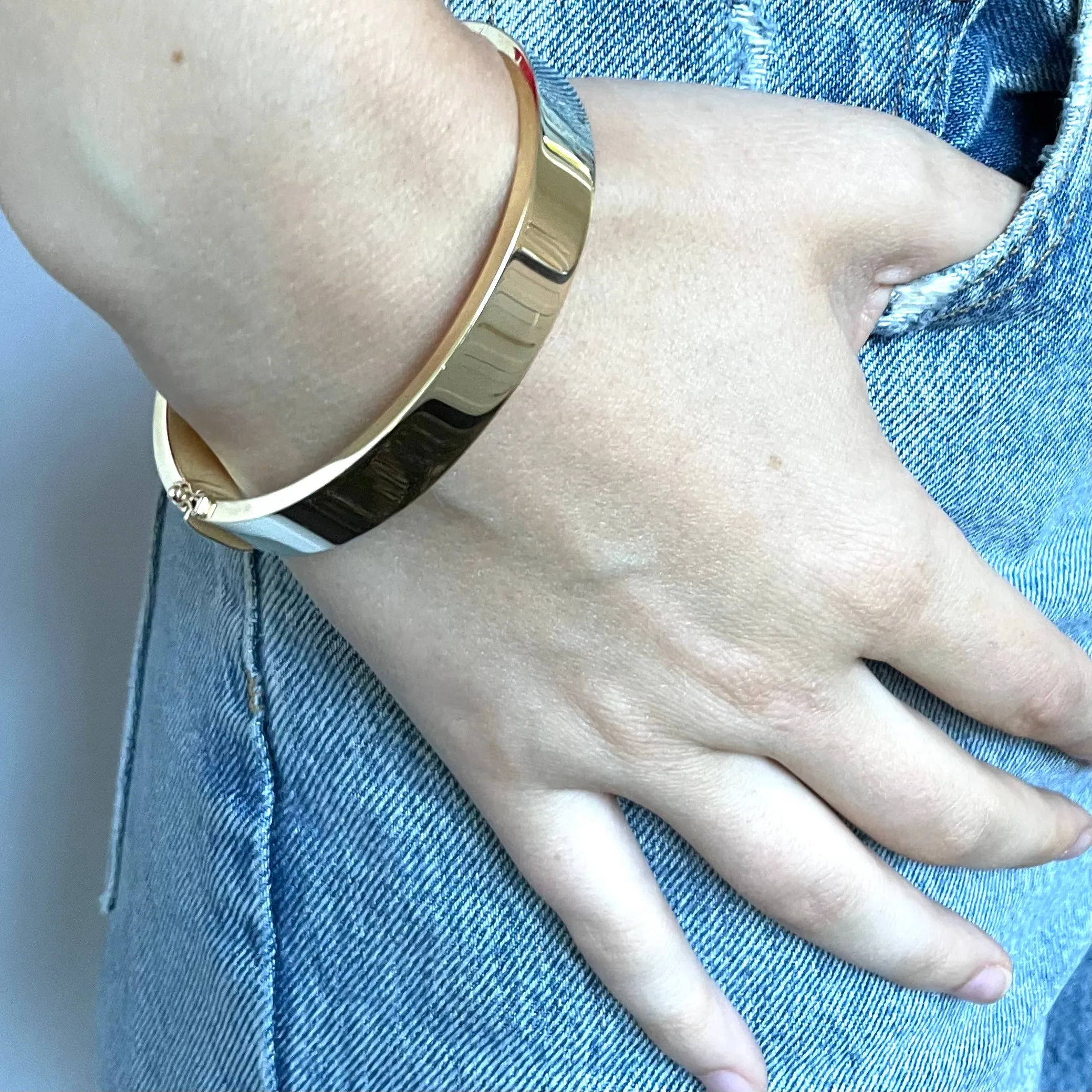 14k Square Edge Bangle