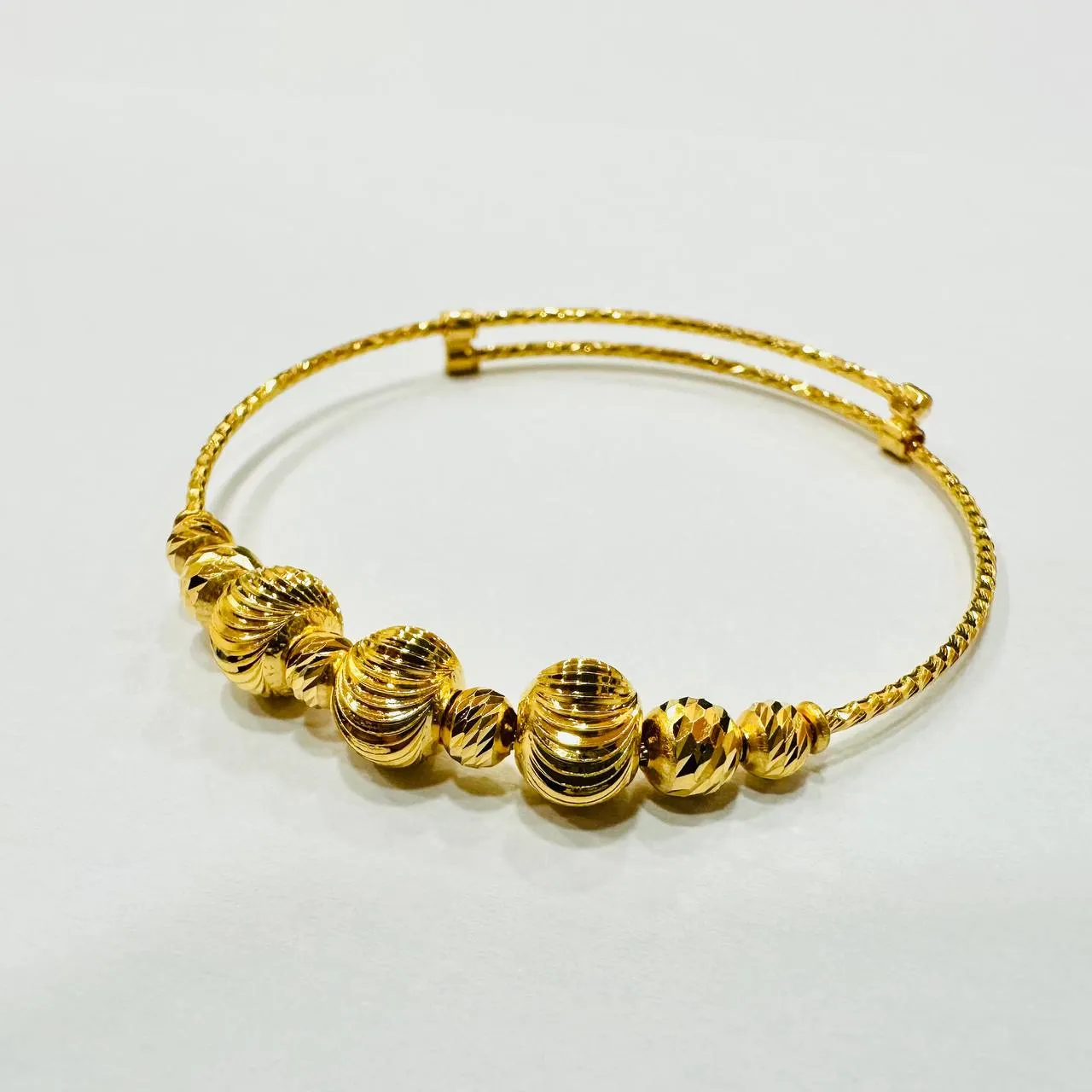 22k / 916 Gold Baby Bangle