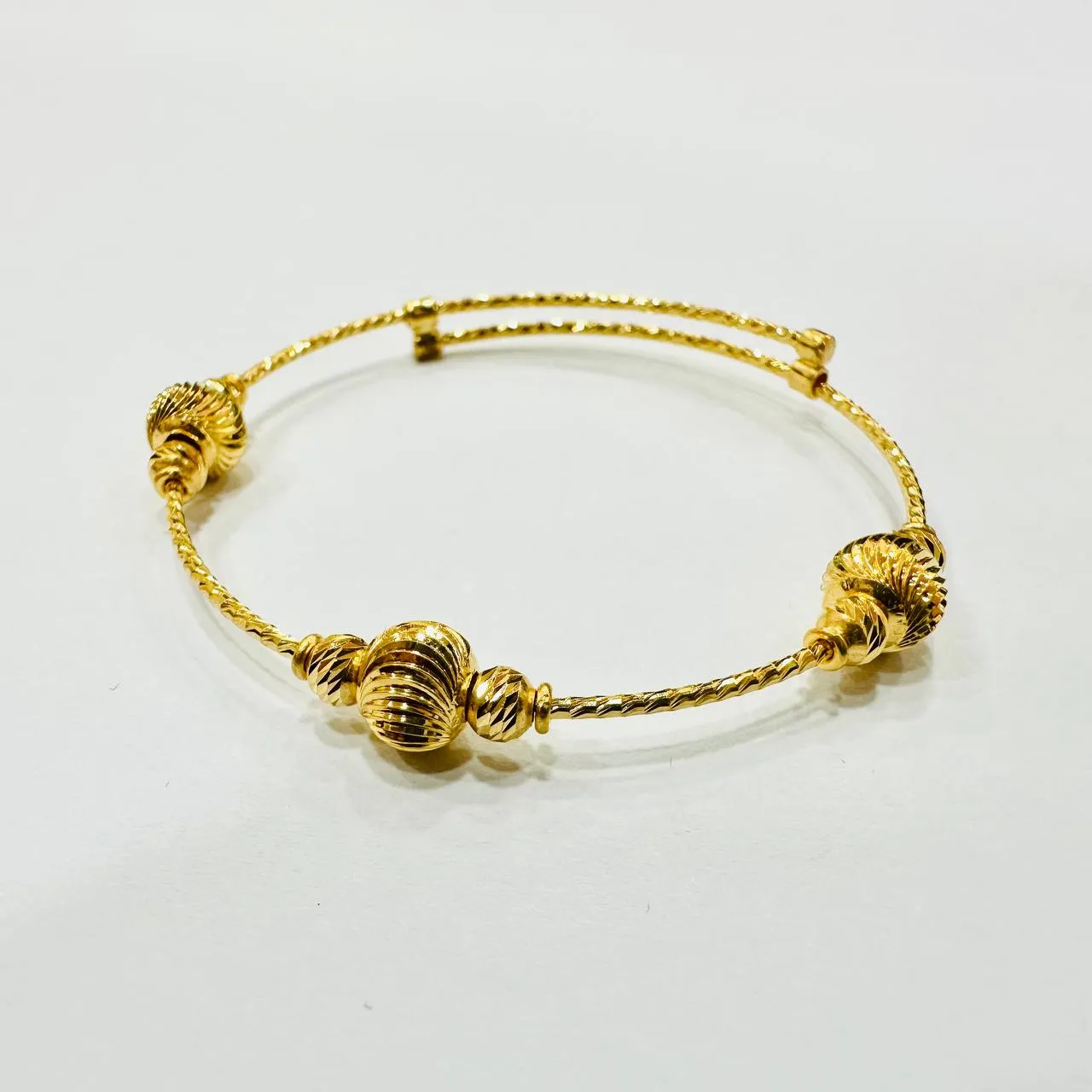 22k / 916 Gold Baby Bangle