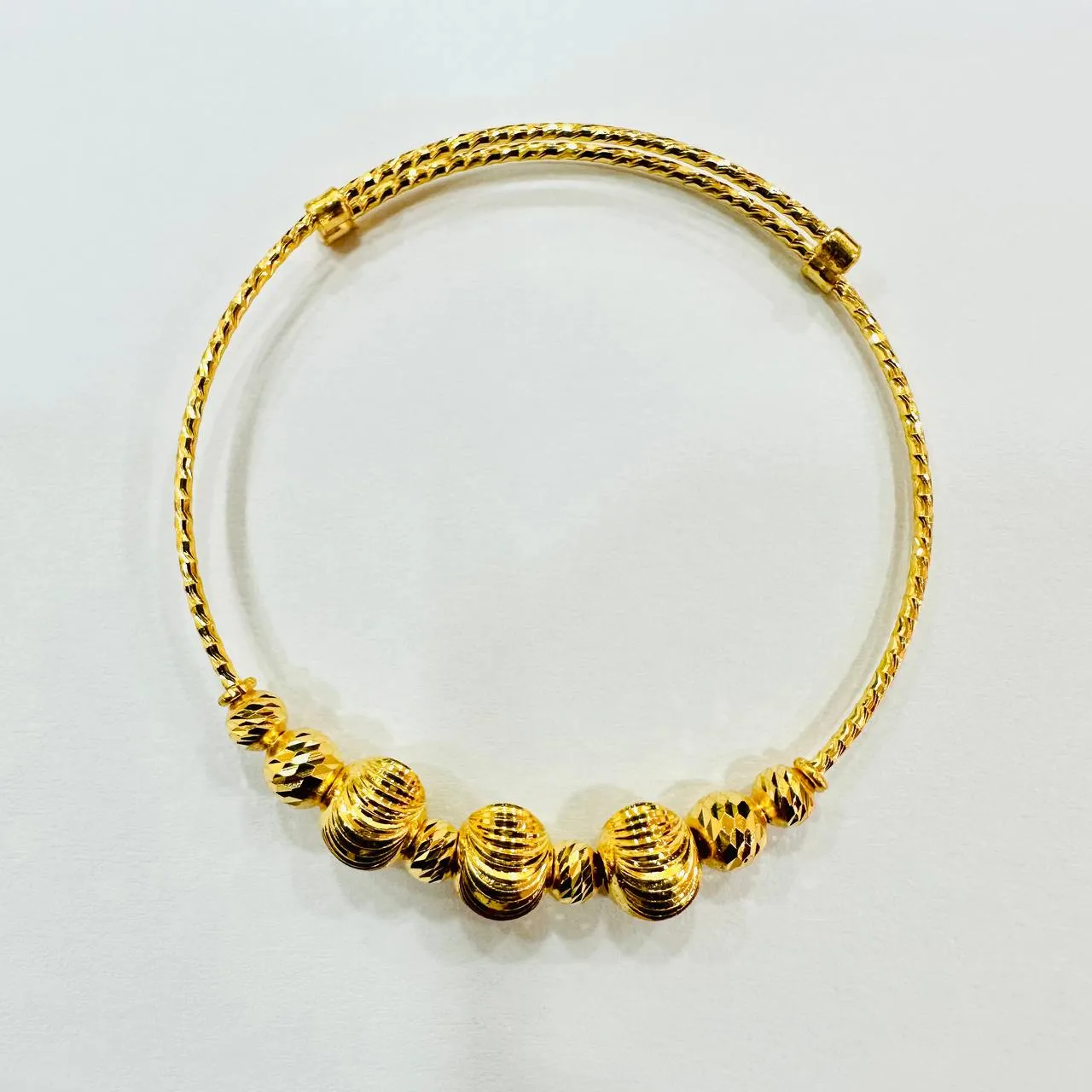 22k / 916 Gold Baby Bangle