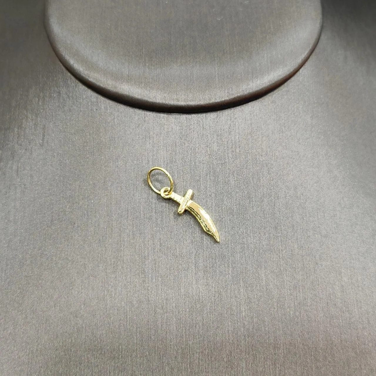 22K / 916 Gold Small Sword Pendant