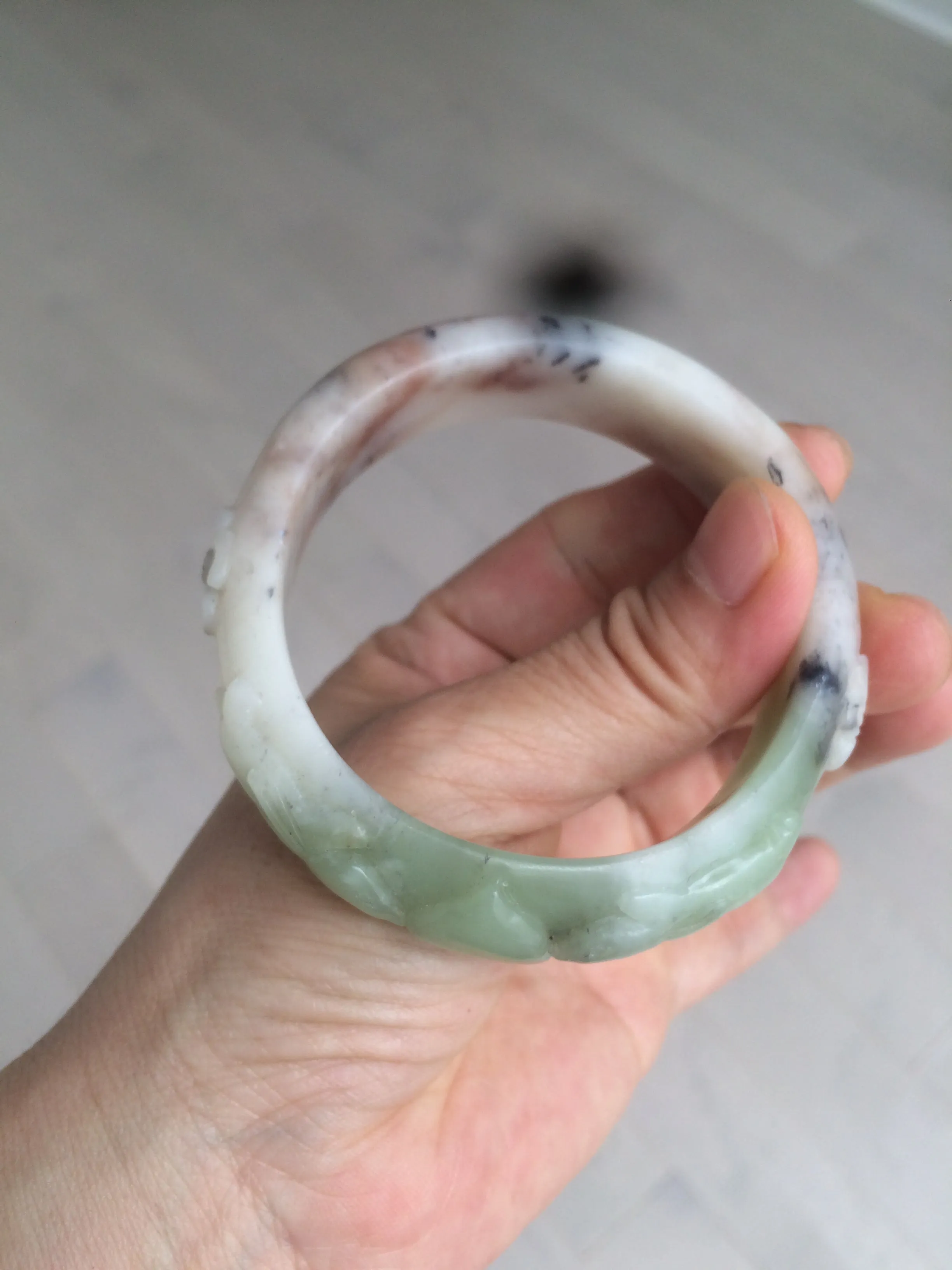 54.3mm 100% natural green/gray/purple/black carved bunnies and heart Xiu Jade(Serpentine) bangle XY79