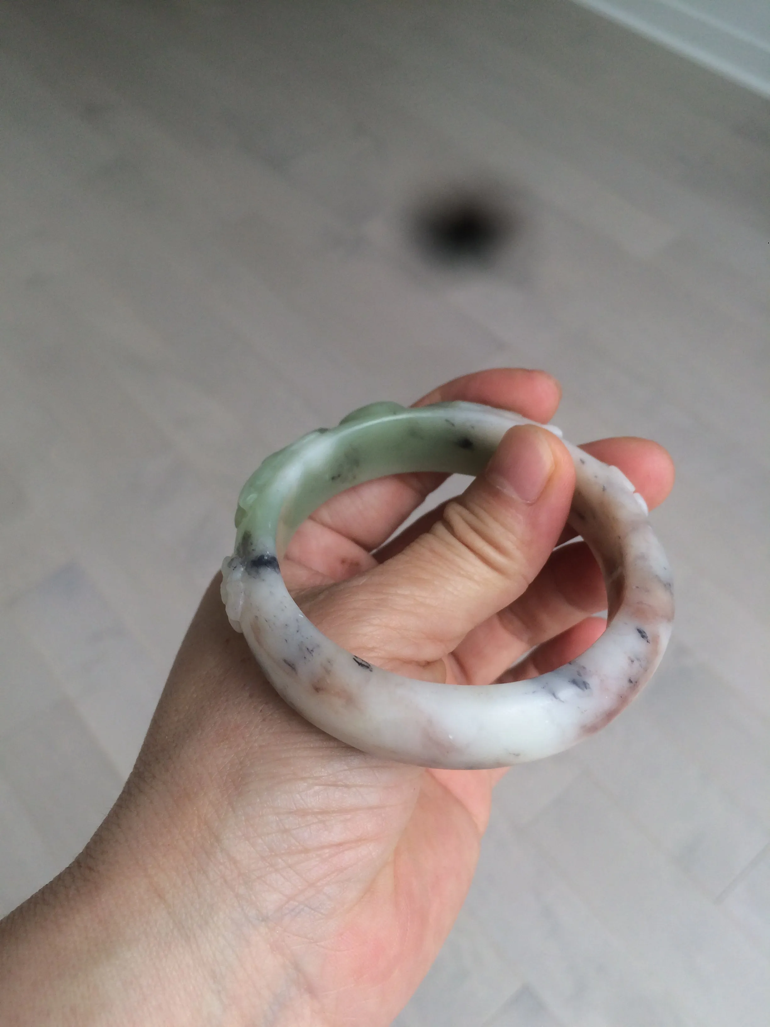 54.3mm 100% natural green/gray/purple/black carved bunnies and heart Xiu Jade(Serpentine) bangle XY79