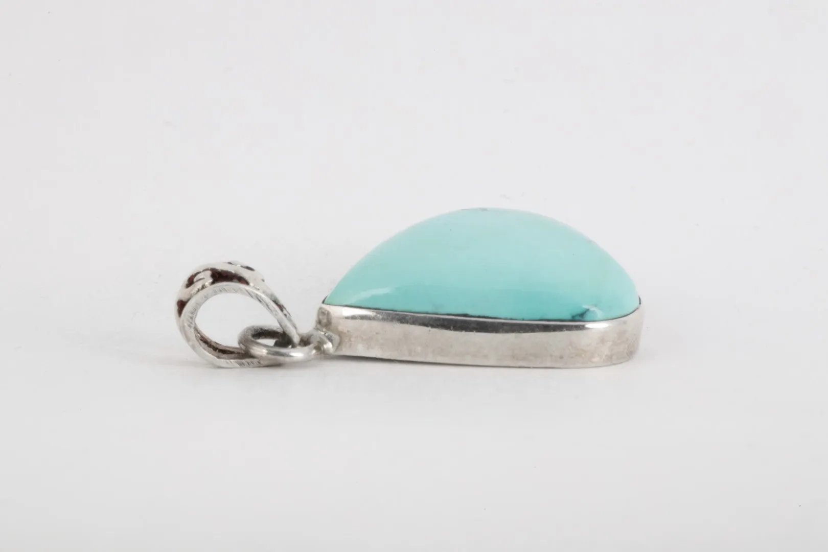 925 Silver 40.60tcw Turquoise Pendant (6.32g.)