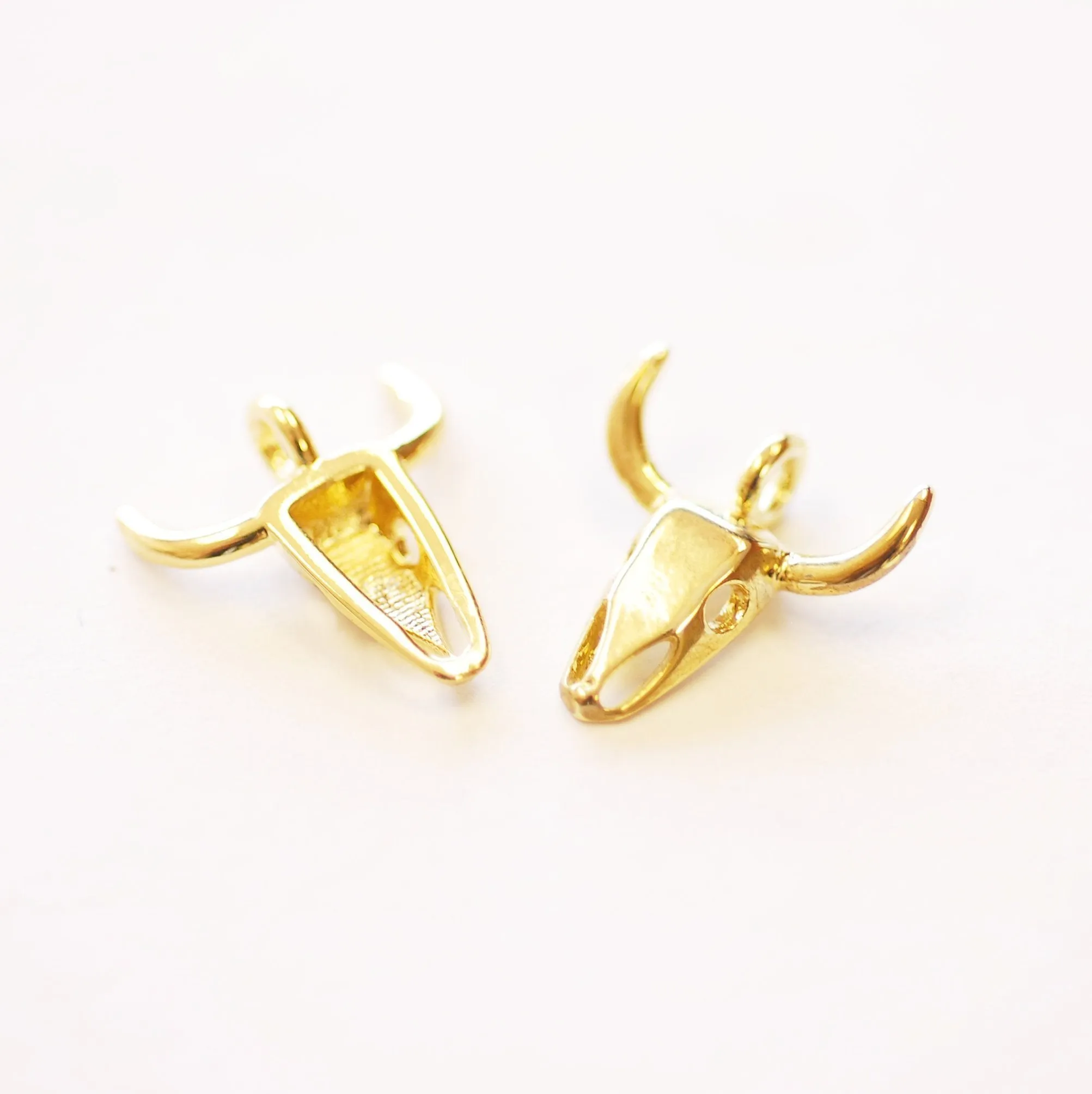 Buffalo Skull Head Pendant - 16k Gold Plated over Brass Bison Head Horn Pendant Wholesale B287