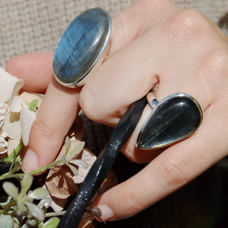 Clancy Labradorite Oval Ring