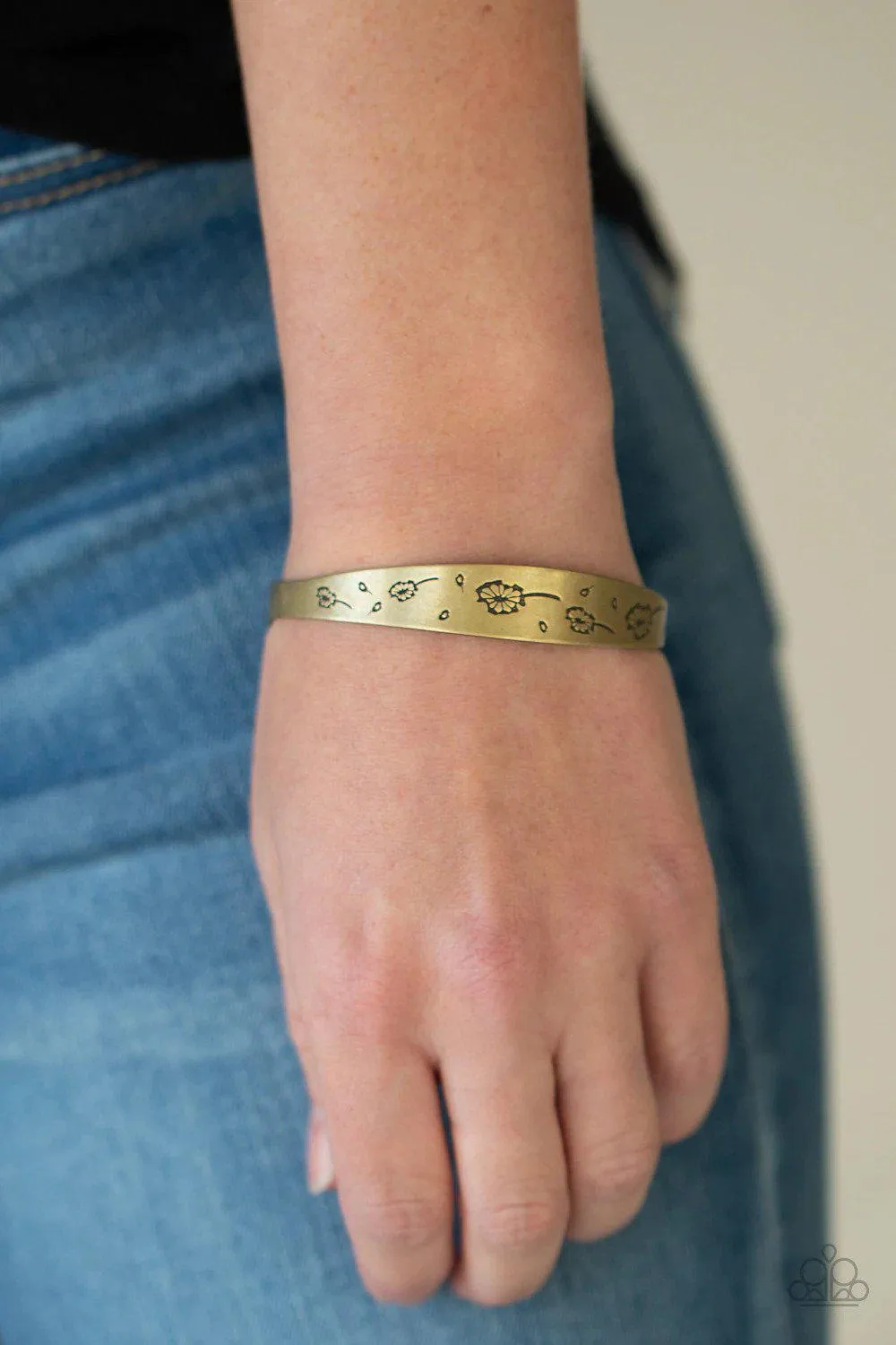 Dandelion Dreamland Brass Bracelet - Paparazzi Accessories