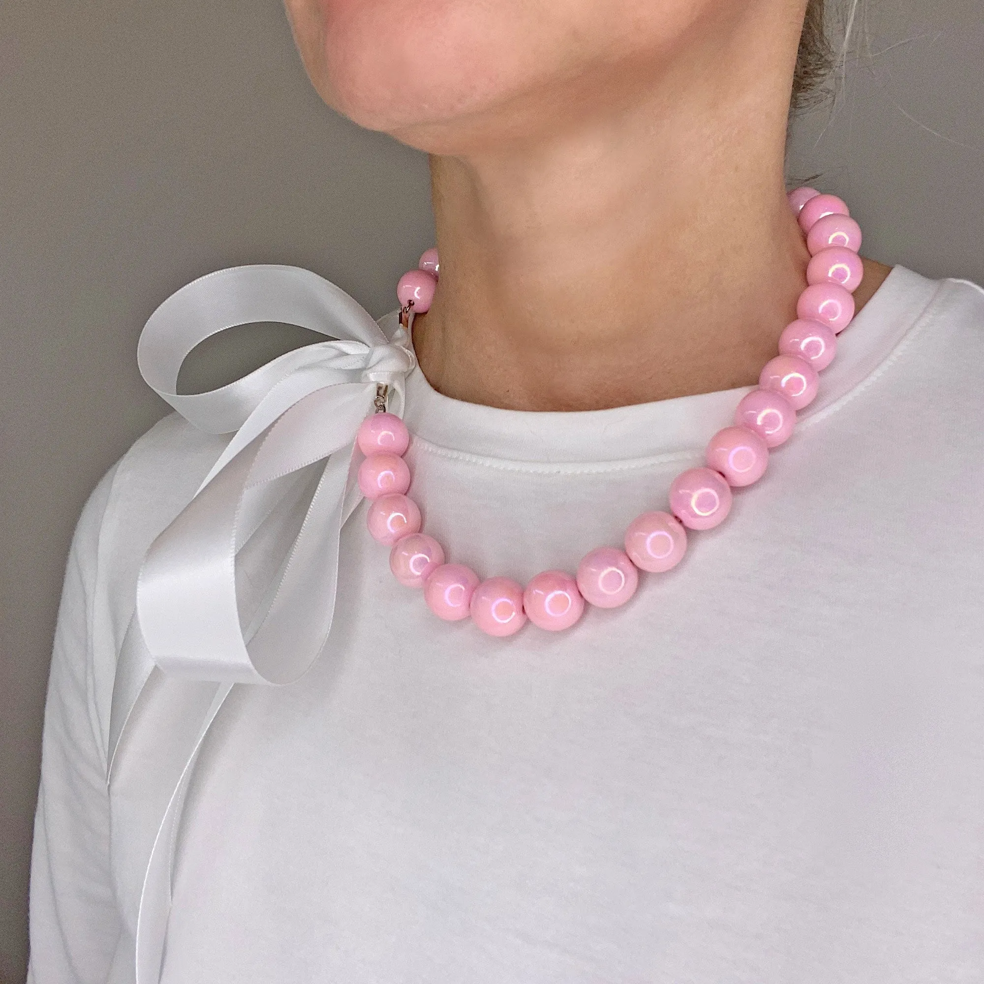 DELORES pearl ribbon necklace (more pearl colours available)