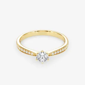 Elegant 18K Gold Solitaire Ring with Exquisite 0.25 Carat Brilliant Cut Diamond