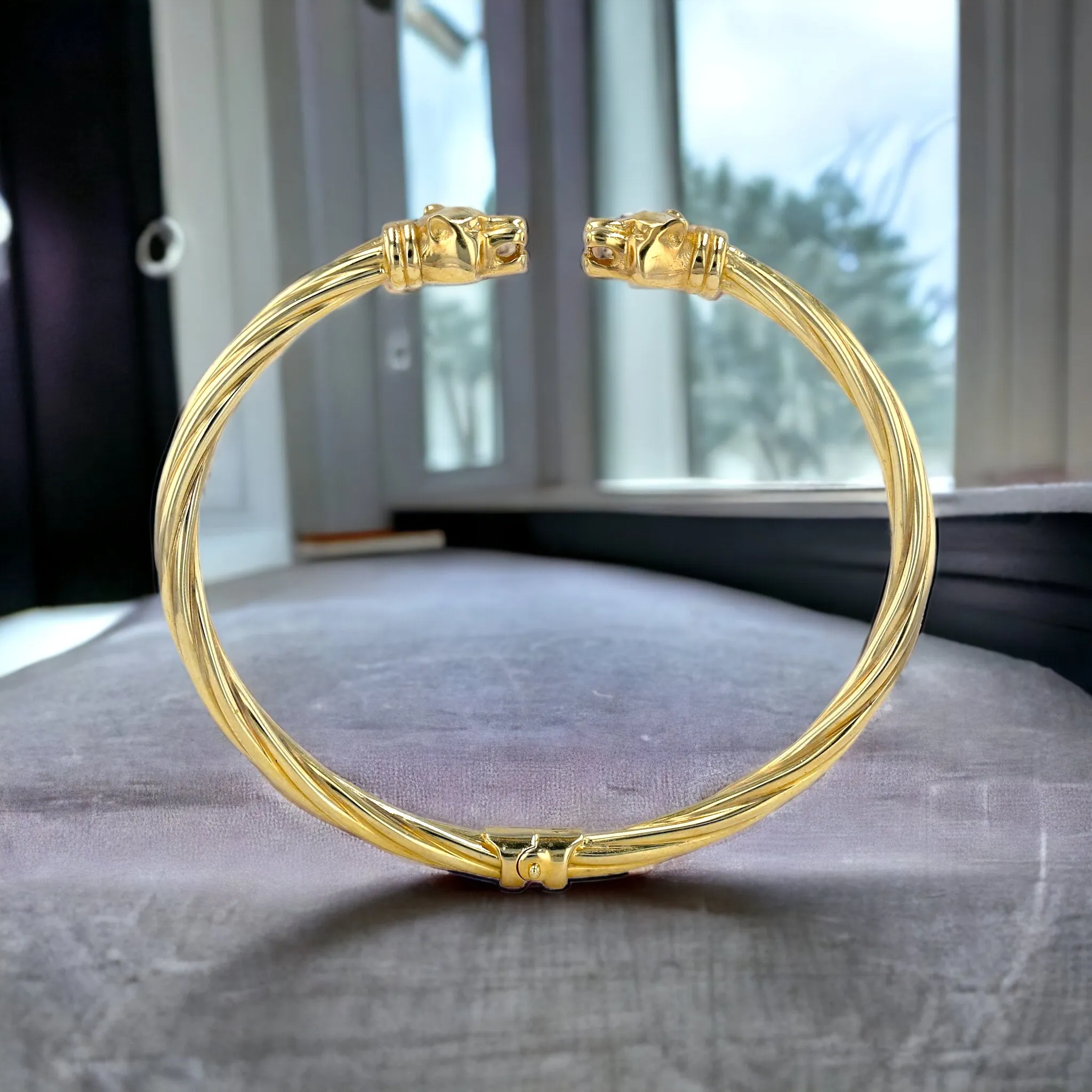 Gold 10k panther twist bangle