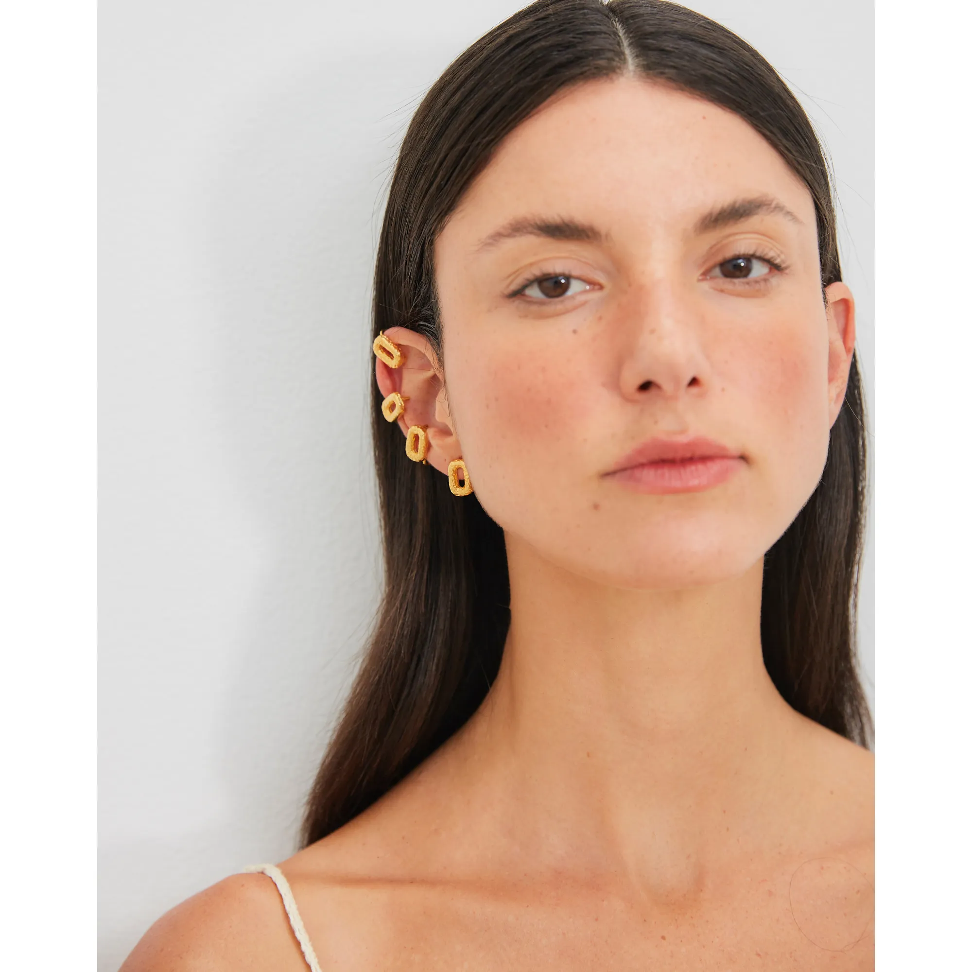 Link Mini Ear Cuff (Gold)