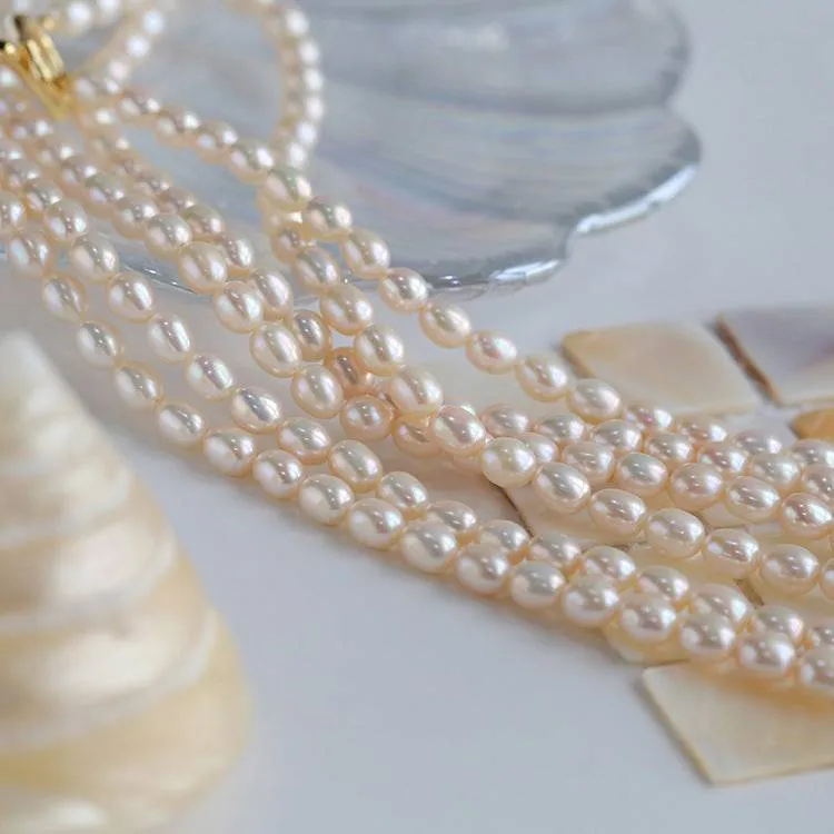 Long Chain OT Freshwater Pearl Necklace