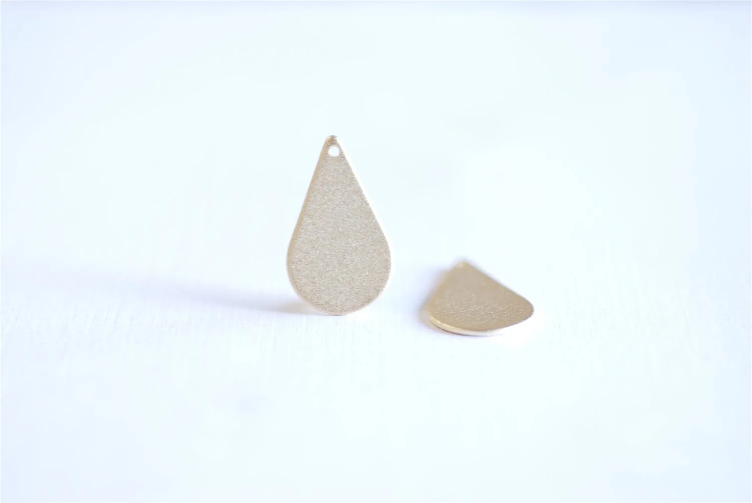 Matte Vermeil Gold Teardrop Charm Pendant- 22k gold plated Oval Charm Pendant, Gold Flat Teardrop, Tear drop Charm, Stamping, Beads, 297