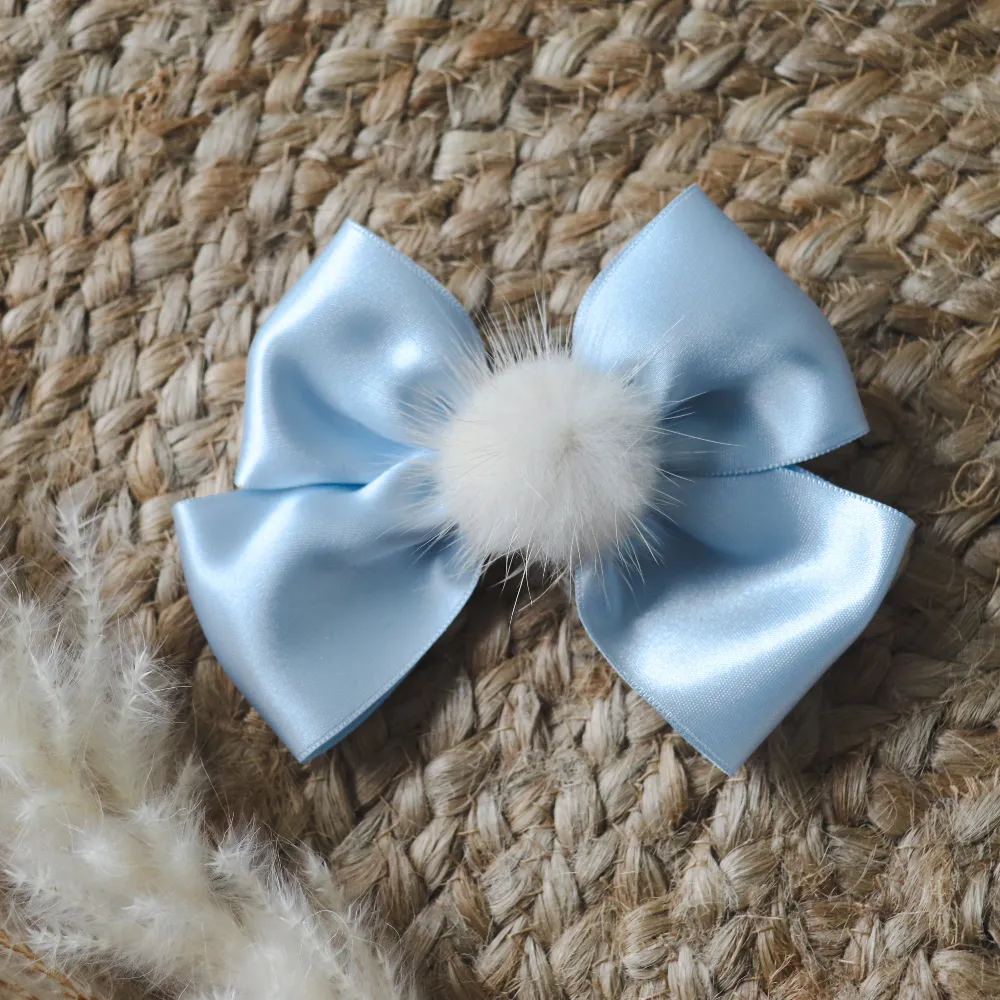 Meia Pata Double Satin Hair Bow & Pom Pom