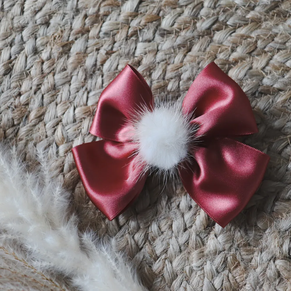 Meia Pata Double Satin Hair Bow & Pom Pom