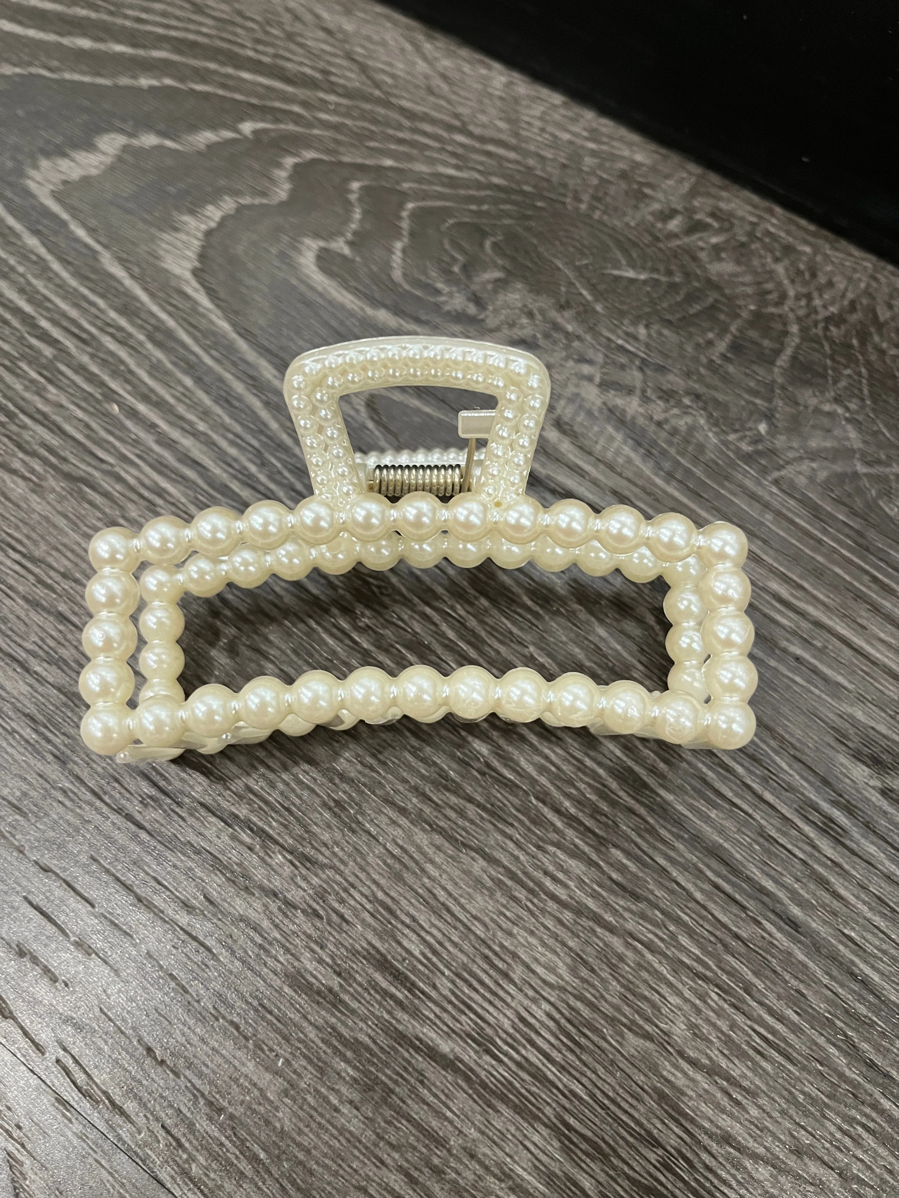 Pearl Hair Claw Clips