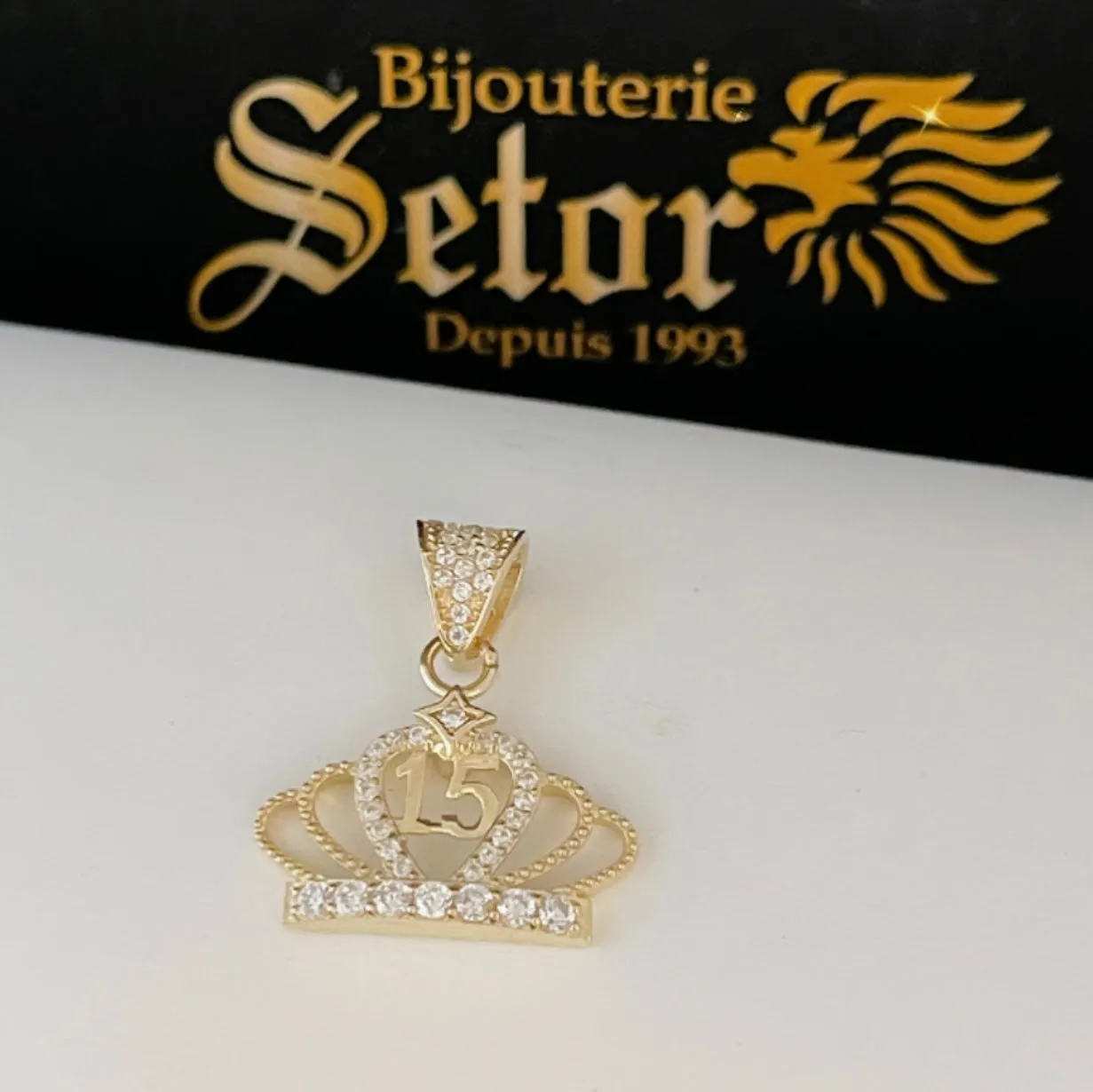 Quinceaera pendant P325