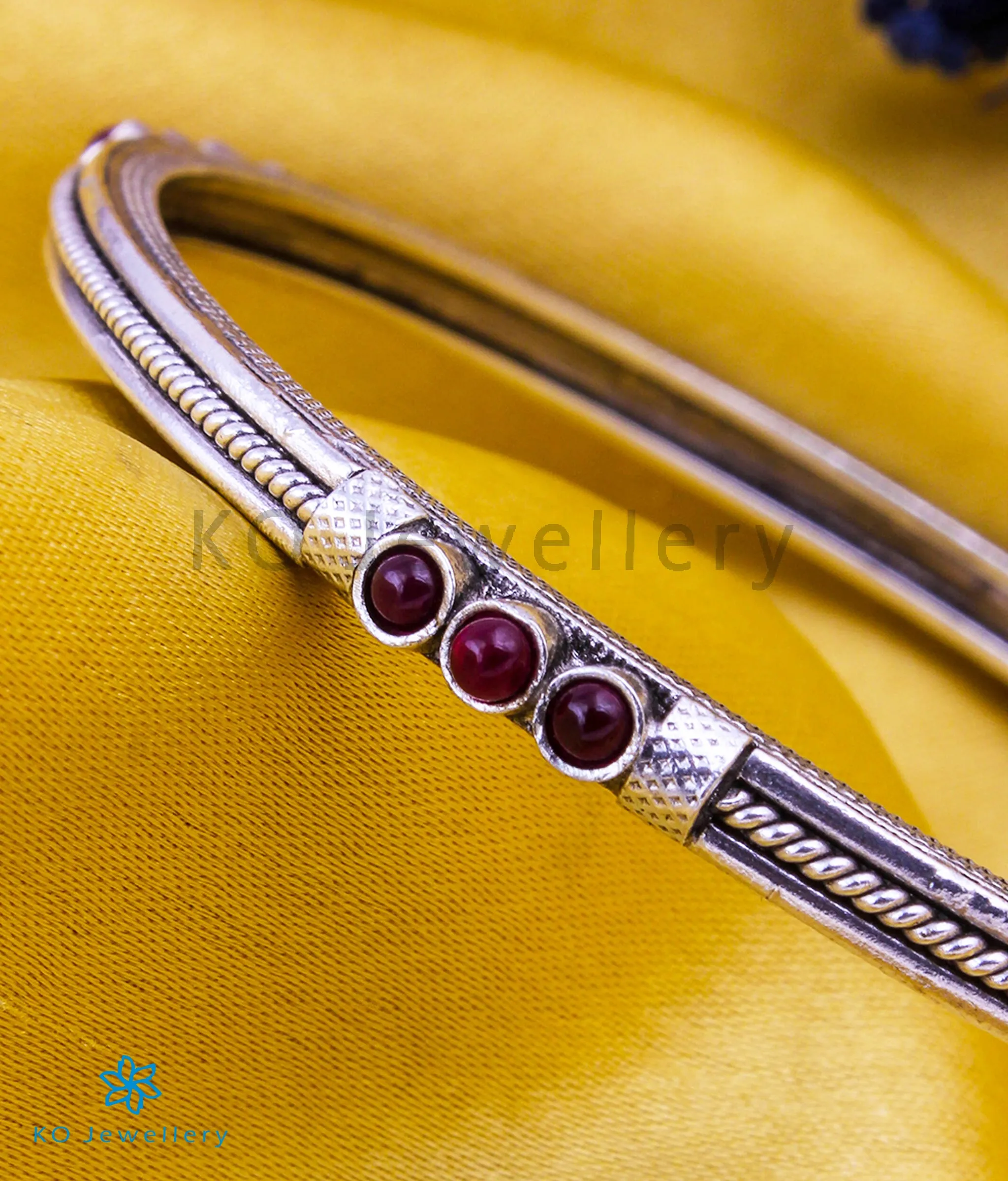 The Alankara Silver Bangle (Size 2.2/2.4/2.6/2.8)