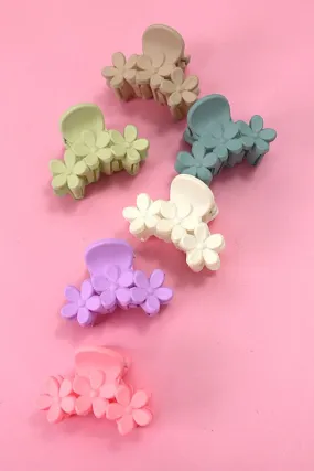 The Elyse Mini Petal Hair Claw Clips