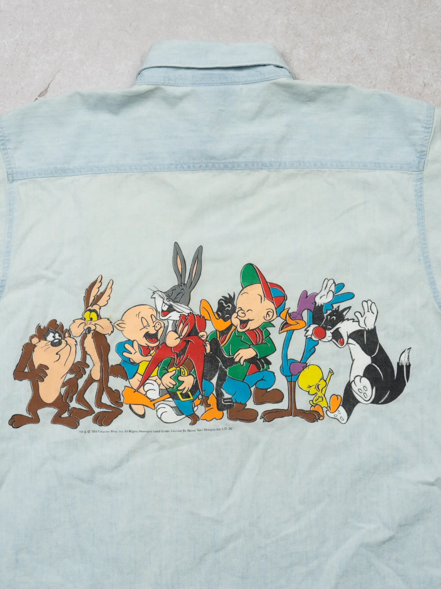 Vintage '91 Looney Tunes Denim Short Sleeve Button Up (M)