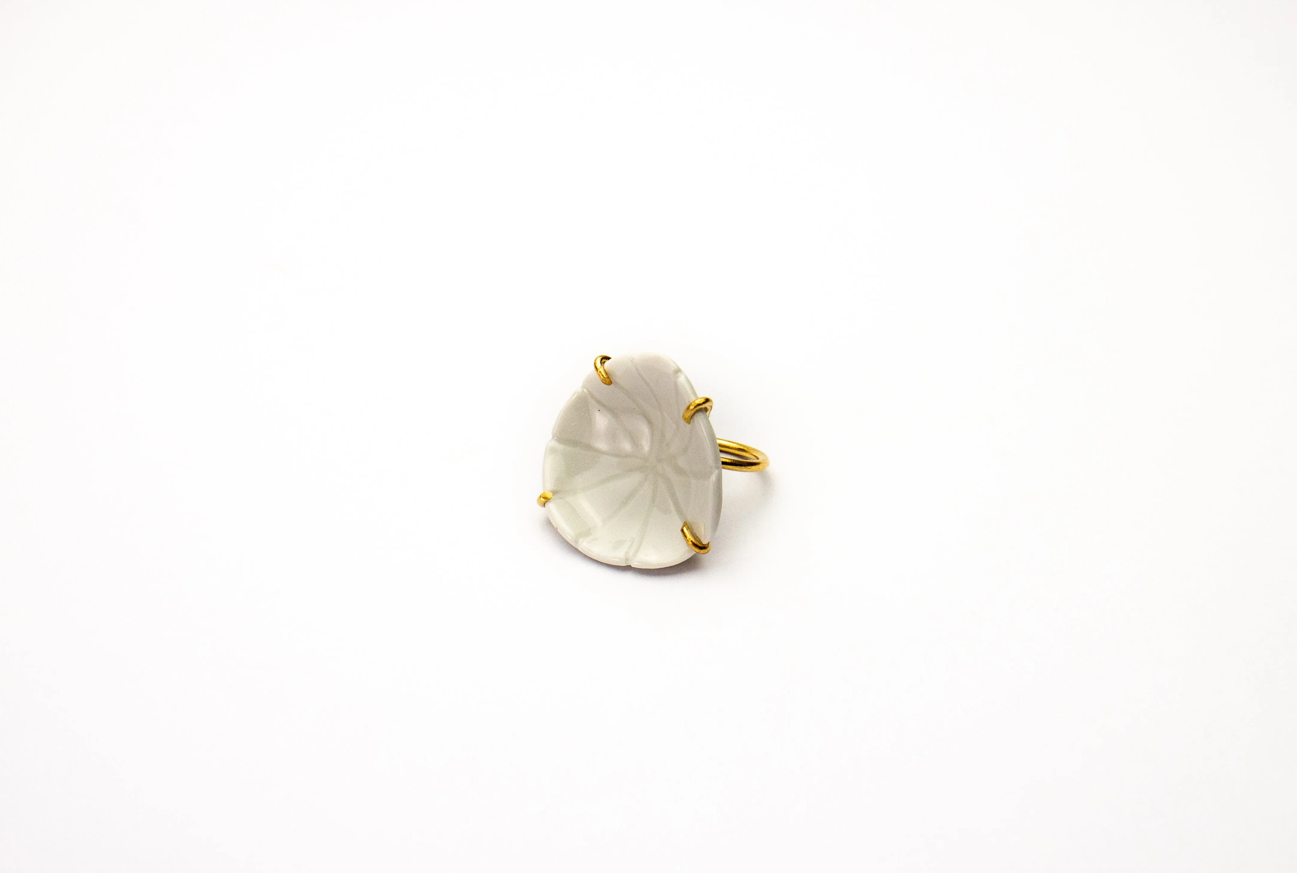 White Porcelain Flower Ring.