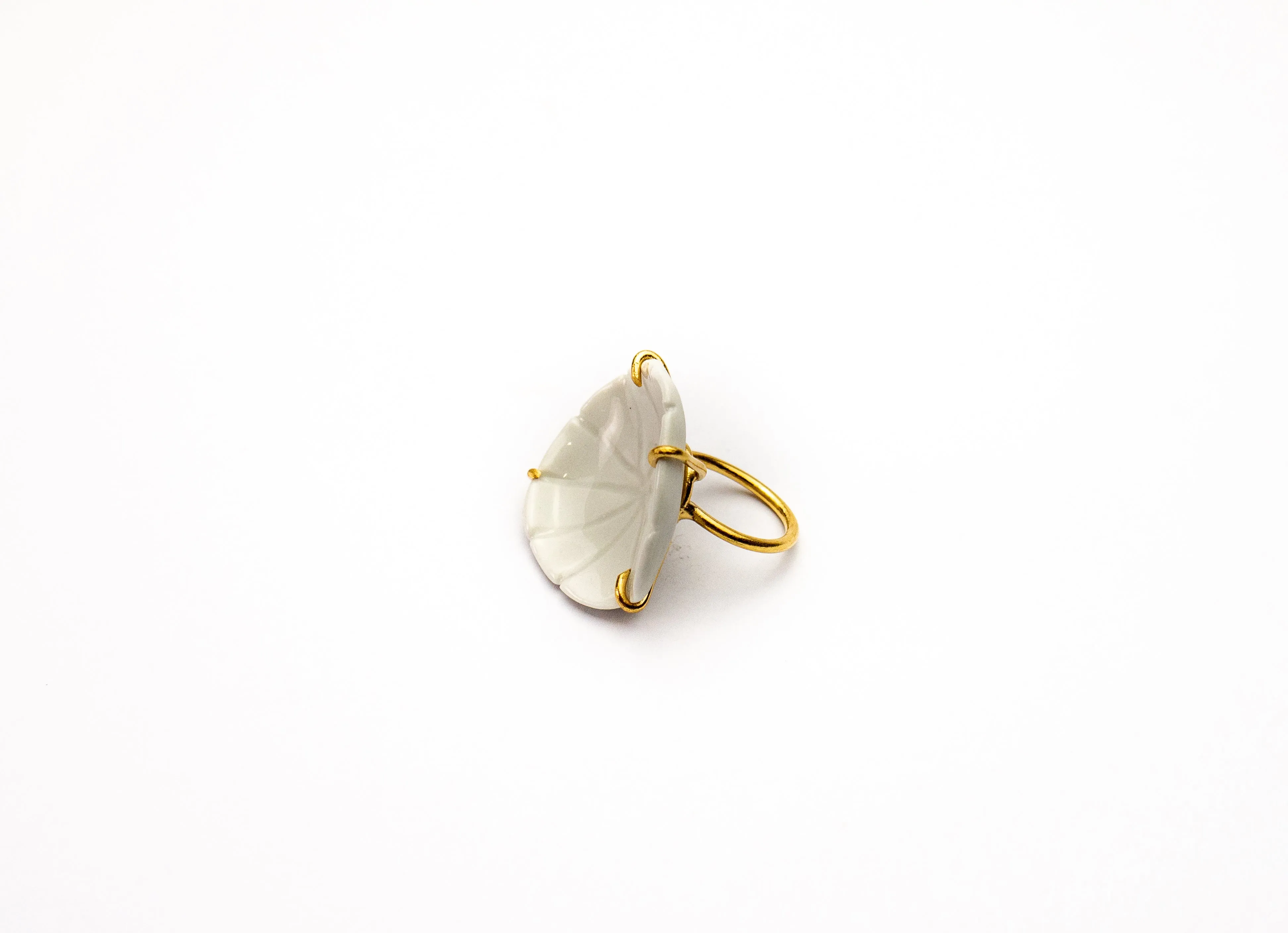 White Porcelain Flower Ring.