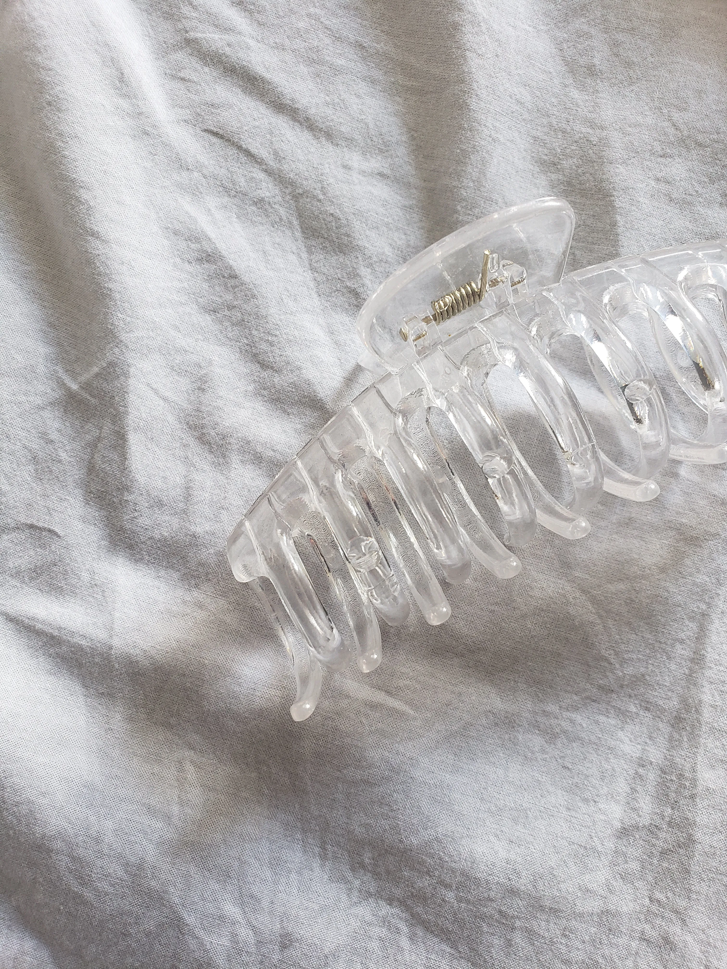 White Transparent Medium Claw Clip